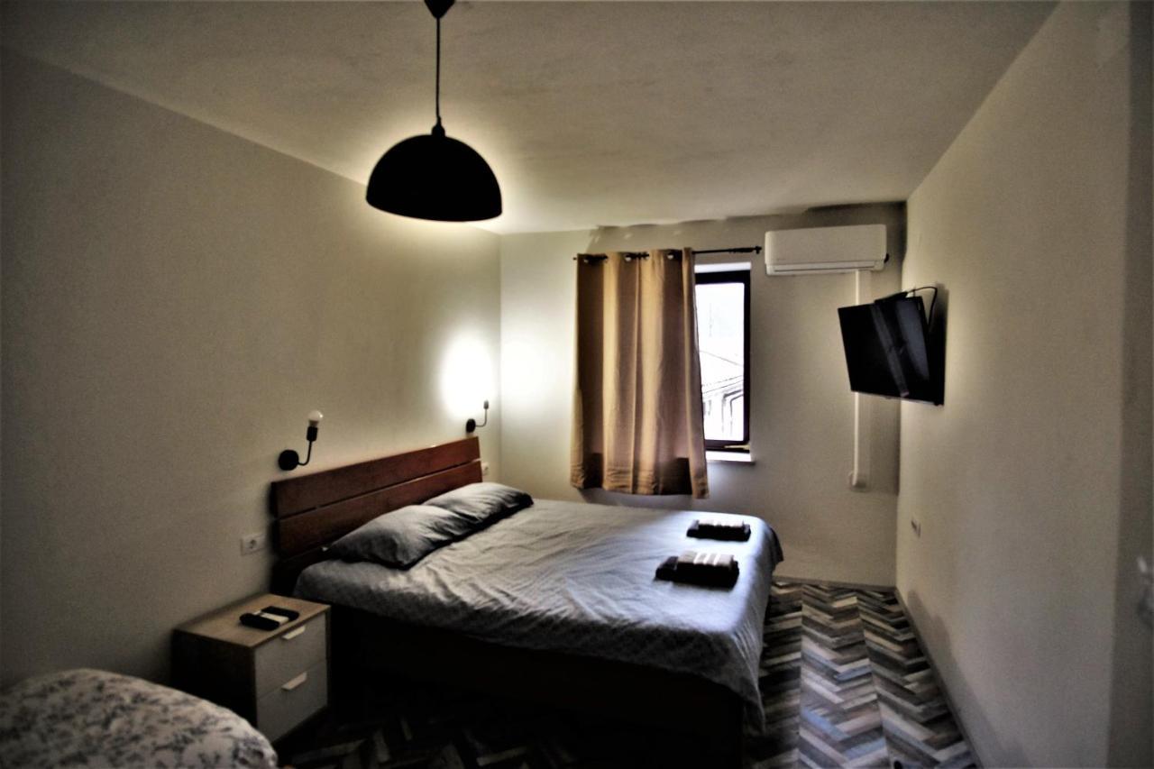 Old Square House - Hisa Na Starem Trgu Apartment Толмин Екстериор снимка