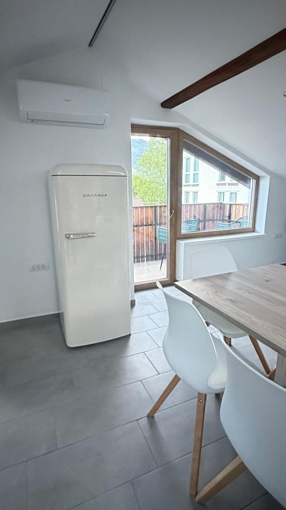 Old Square House - Hisa Na Starem Trgu Apartment Толмин Екстериор снимка