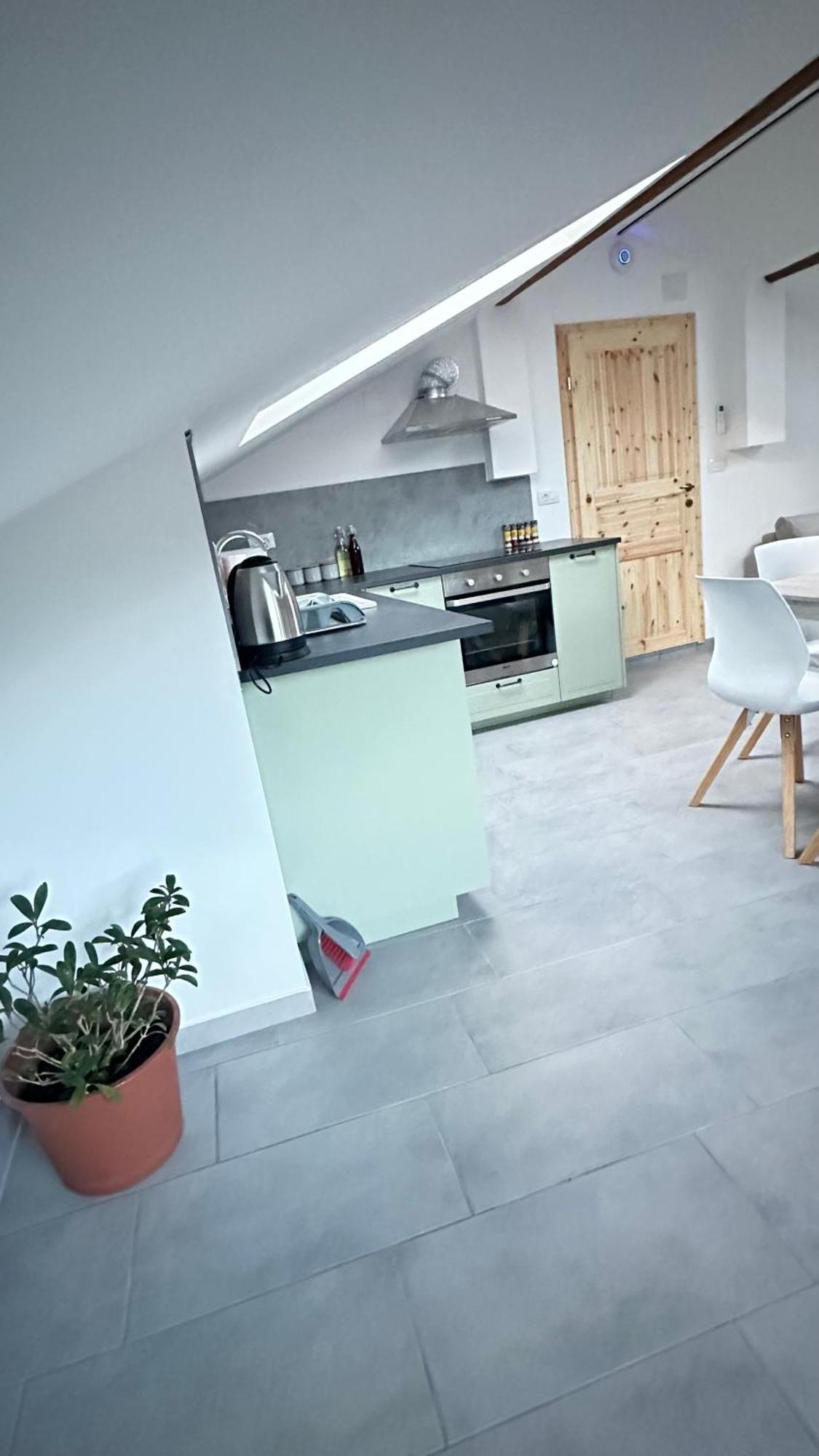 Old Square House - Hisa Na Starem Trgu Apartment Толмин Екстериор снимка