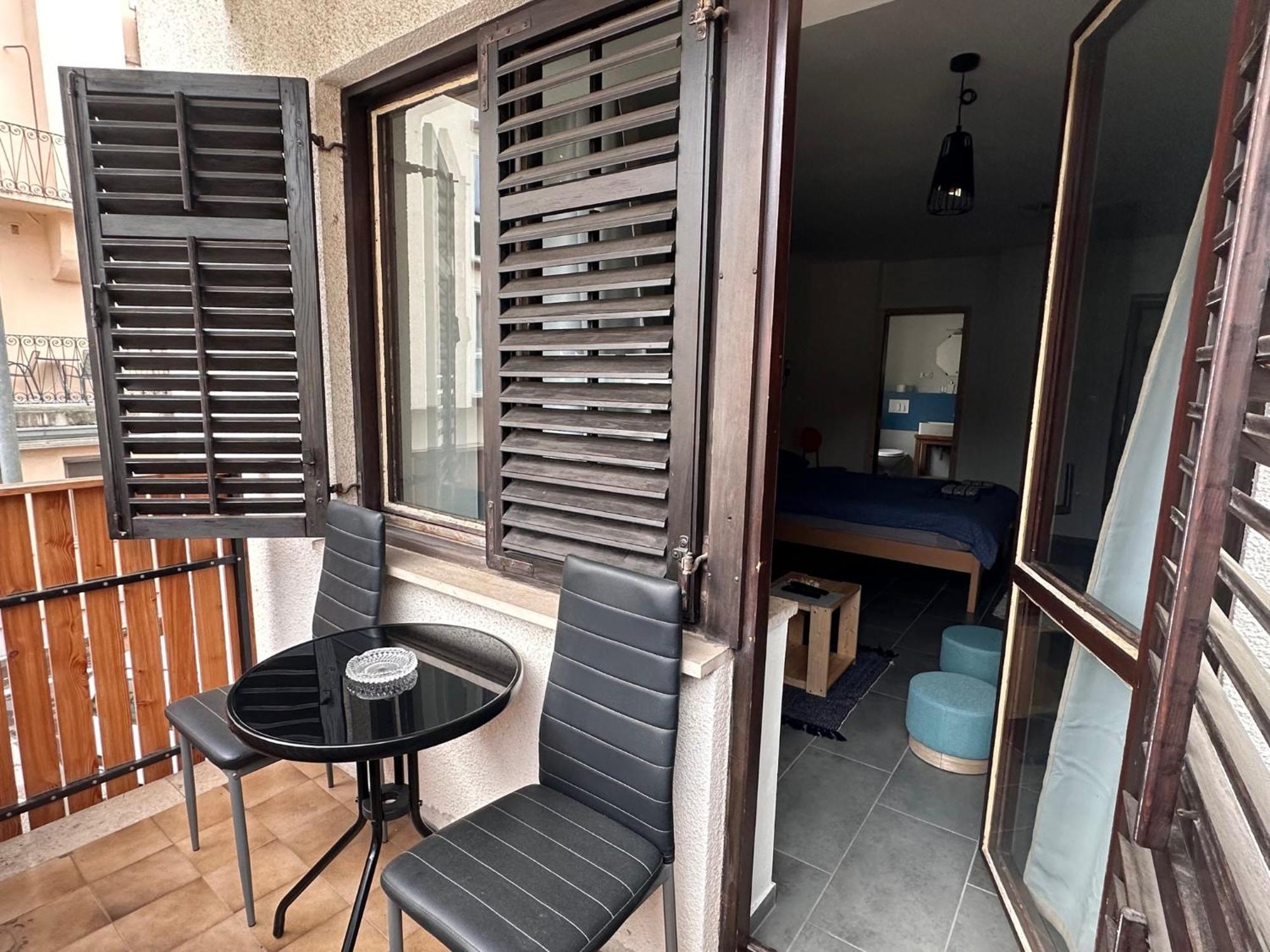 Old Square House - Hisa Na Starem Trgu Apartment Толмин Екстериор снимка