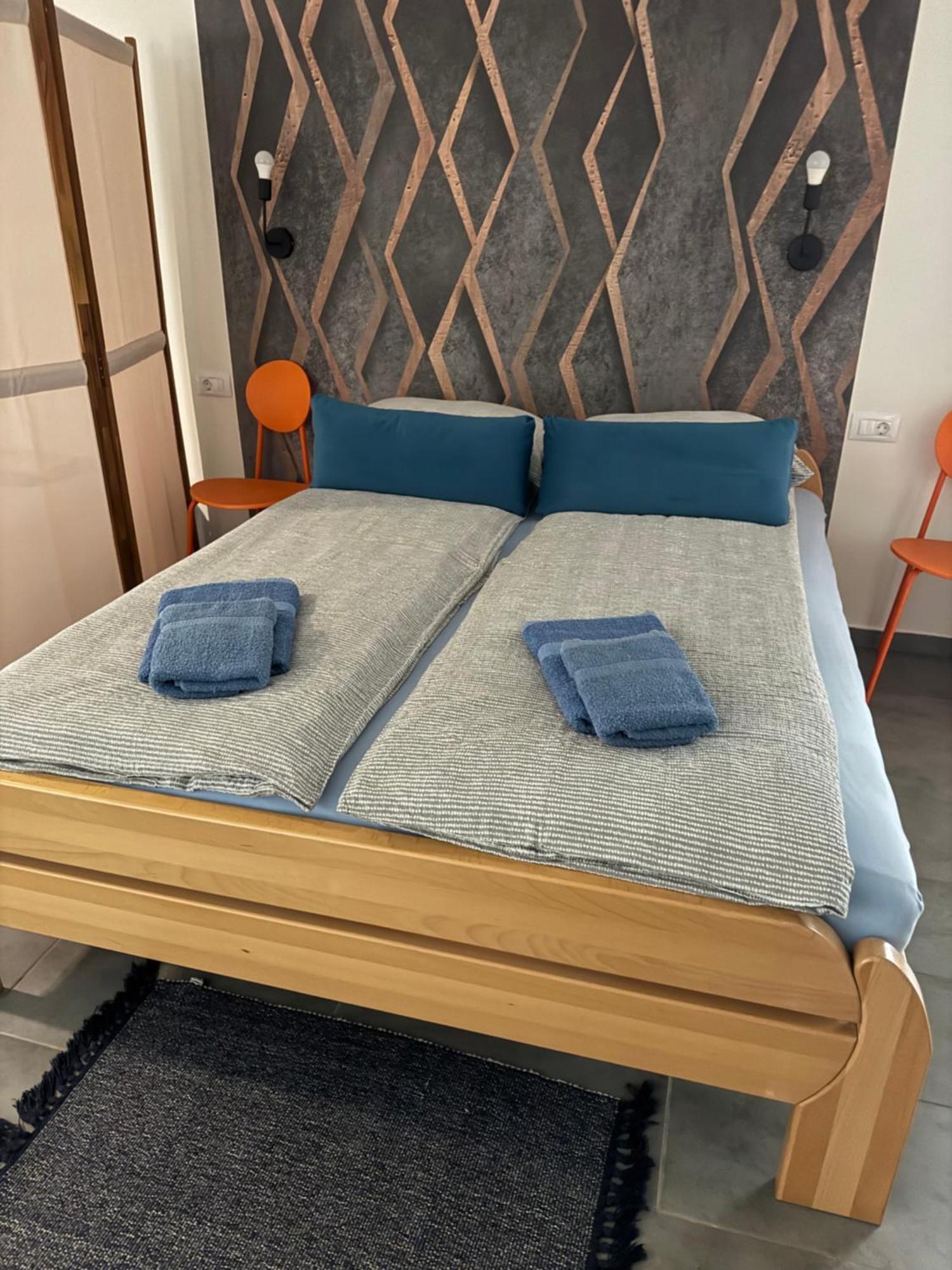 Old Square House - Hisa Na Starem Trgu Apartment Толмин Екстериор снимка