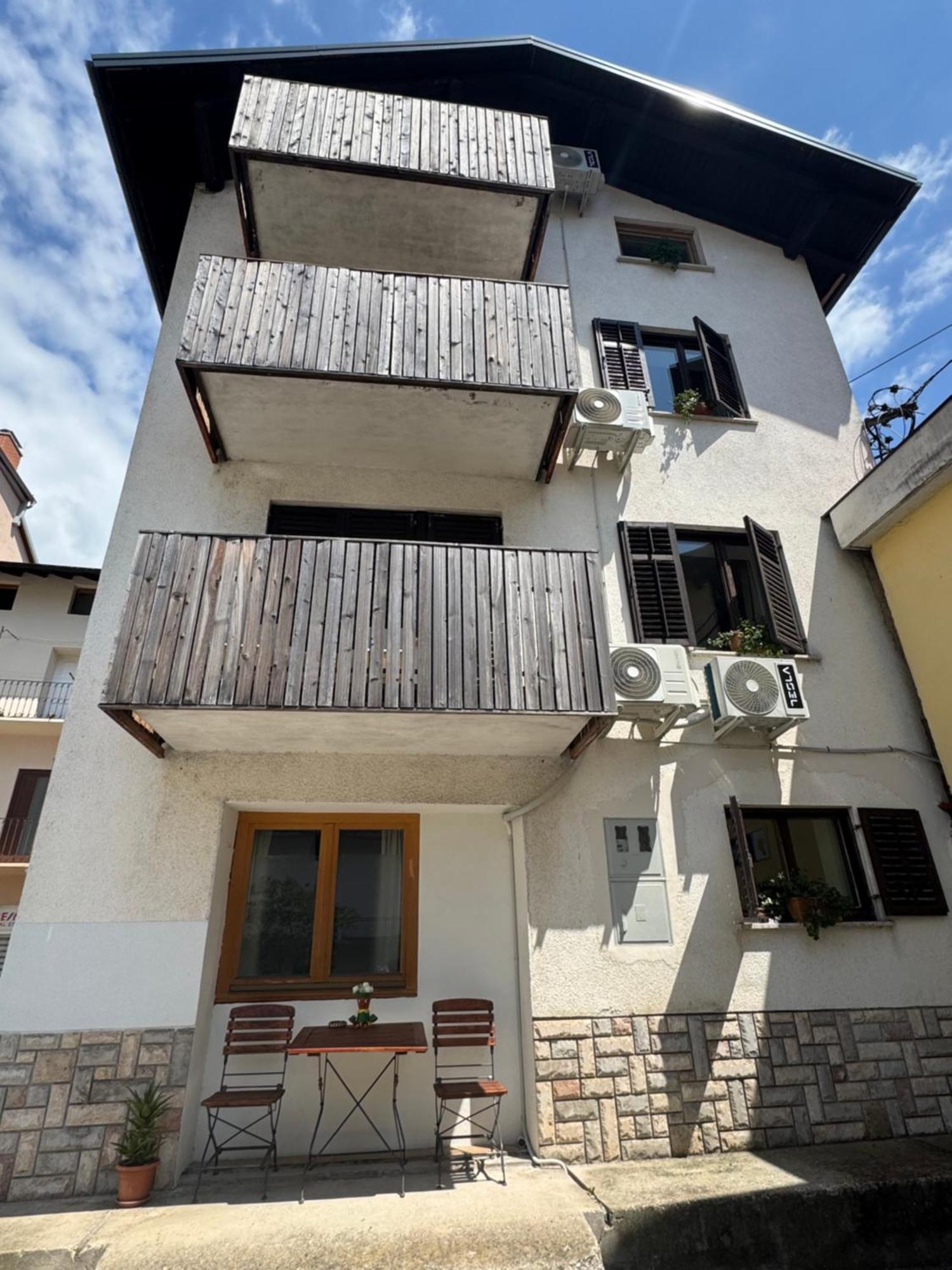 Old Square House - Hisa Na Starem Trgu Apartment Толмин Екстериор снимка